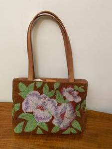 lot 36 image: Beaded Tommy Bahama Purse