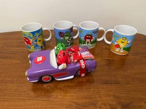 lot 46 image: M&Ms Lot