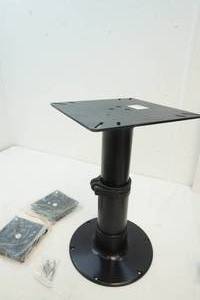 lot 125 image: pedestal table