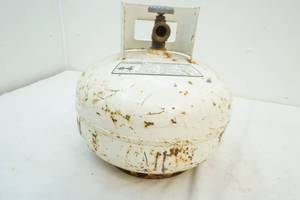 lot 152 image: propane tank