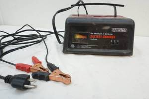 lot 159 image: battery charger