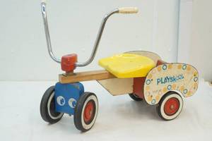 lot 15 image: Vintage Playskol ride on toy