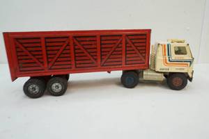 lot 24 image: Toy truck