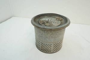 lot 26 image: Minnow bucket