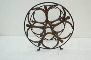 lot 38 image: Bottle holder