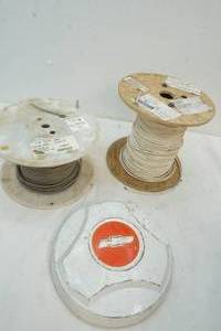 lot 70 image: Hub cap and cables