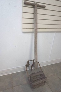 lot 76 image: Tiller
