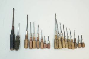 lot 242 image: screwdrivers