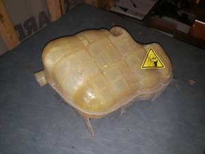 Kenworth  Anti Freeze Resevoir