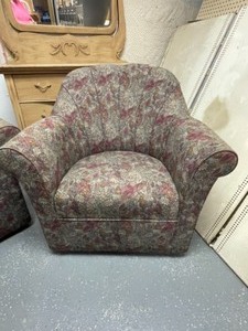 Accent Chairs