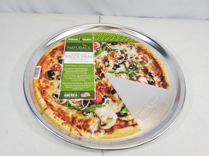 New Nordic Ware Natural Aluminum Tradional Pizza Pan