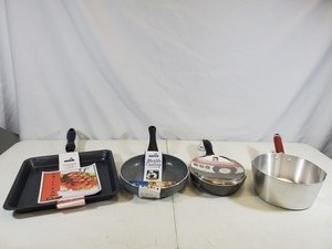 4 New Assorted Pan