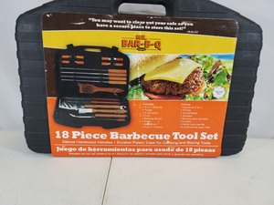 New 18 Piece BBQ Tool Set