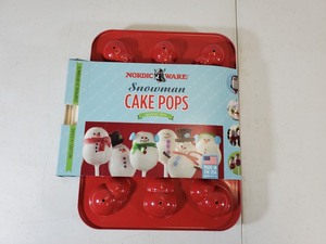New Nordic Ware Snowman Cake Pops Baking Kit