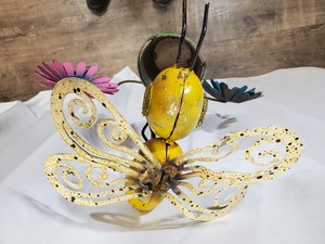 Recycled Metal Bee Pollinating Flowerpot