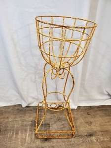 New Metal Planter  Vine Trellis