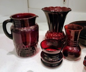 lot 103 image: Variety of Cranberry Glassware