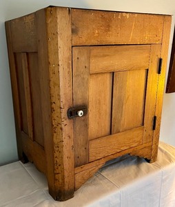 lot 68 image: Petite Dry Sink with Copper Top Insert