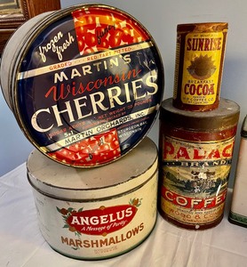 lot 77 image: Variety of Vintage Tins