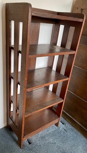 lot 182 image: Vintage Arts and Crafts Style Shelf