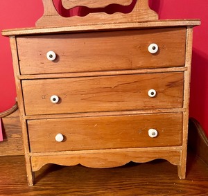 lot 228 image: Mini Doll Dresser
