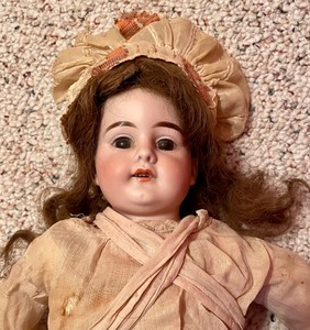 lot 225 image: Vintage Porcelain Doll