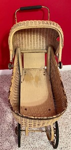 lot 233 image: Vintage Doll Carriage