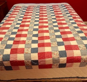 lot 238 image: Queen Sized Quilt