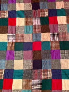 lot 237 image: Vintage Patchwork Style Quilt