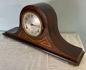 lot 245 image: Vintage Sessions Mantle Clock