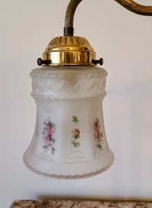 lot 119 image: Vintage Table Lamp