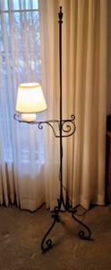 lot 125 image: Vintage Floor Lamp