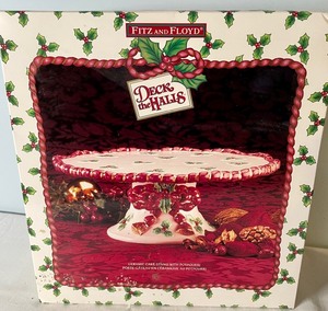lot 329 image: Fitz and Floyd Holiday Grouping