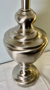 lot 330 image: Lovely Lamp