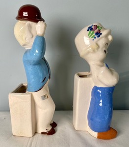 lot 33 image: Variety of Vintage Items in Hues of Blues