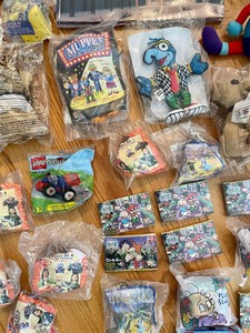 lot 50 image: Fast Food Collectors Toys