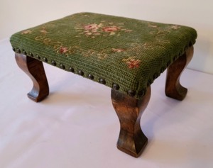 lot 164 image: Vintage Needlepoint Footstool
