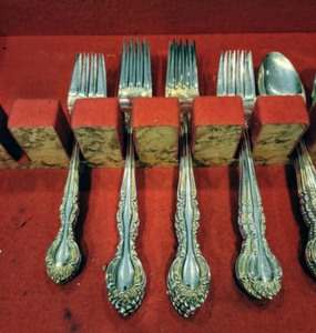 lot 206 image: Supreme Stainless Steel Flatware
