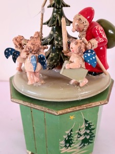 lot 217 image: West German Christmas Music Box
