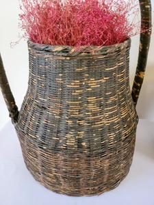 lot 221 image: Pretty Home Decor