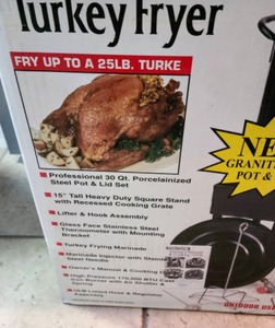 lot 285 image: Turkey Fryer