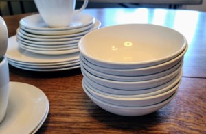 lot 288 image: Corningware Dish Set