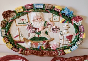 lot 287 image: Fitz and Floyd Christmas Platters