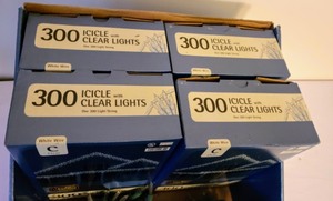 lot 318 image: Outdoor Holiday Lights