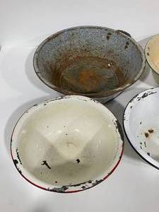 Assorted Wash Pans