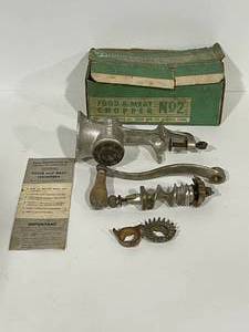 Universal No 2 Meat and Food Grinder