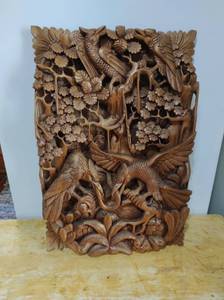 lot 6 image: Hand Carved Wood Bird Scene Wall Hanging