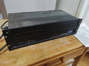 lot 35 image: QSC USA 900 Power Amplifier