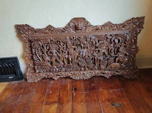 lot 41 image: Large Hand Carved Wood Wall Relief Hanging