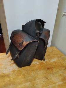 lot 101 image: Leather Motorcycle Saddle Bag